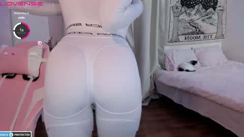 Snapshot of brookchills chatting on 30, 1, 2025 Brook  Help me collect 100 reactions  online show from 30, 1, 2025