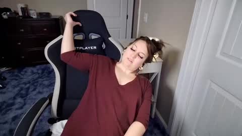 brookebee online show from 28, 2, 2025