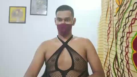 brownguy2505 online show from 19, 10, 2025