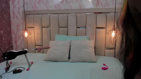 Sara  online show from 19, 12, 2024