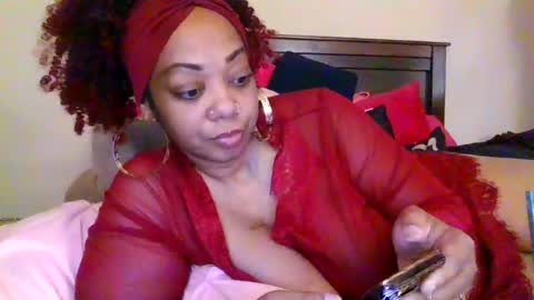 Snapshot of brownroundrenee chatting on 25, 7, 2026 brownroundrenee online show from 25, 7, 2026