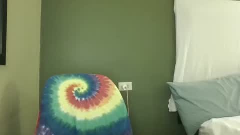 EtherealLilac online show from 25, 4, 2026