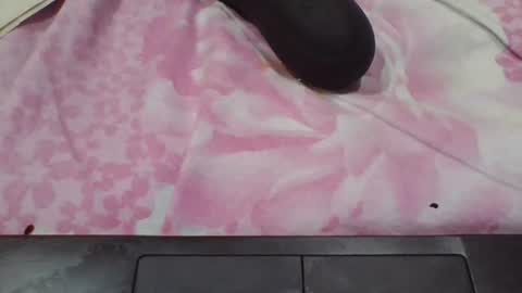 Snapshot of brownwolfie28 chatting on 13, 10, 2025 brownwolfie28 online show from 13, 10, 2025