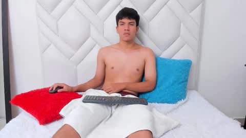 Snapshot of bruce20_ chatting on 3, 3, 2026 BRUCE online show from 3, 3, 2026