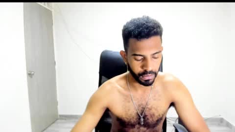 bruce_1111 online show from 14, 4, 2026