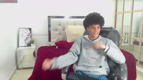 Snapshot of bruce_twink chatting on 13, 2, 2025 B R U C E T W I N K online show from 13, 2, 2025