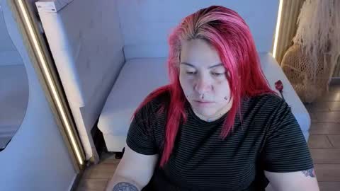 Bruja SCarlata online show from 9, 2, 2026