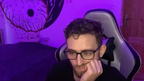 Snapshot of brulink103 chatting on 16, 9, 2025 ganjatalks online show from 16, 9, 2025