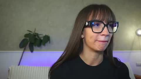 Snapshot of brunette_babee chatting on 24, 6, 2026 brunette_babee online show from 24, 6, 2026