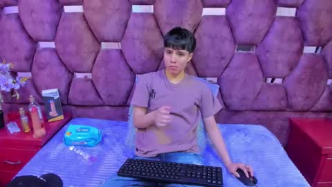 Snapshot of bruno_cruz chatting on 22, 10, 2025 Bruno Cruz online show from 22, 10, 2025