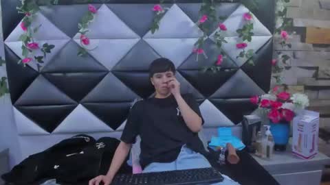 Snapshot of bruno_cruz chatting on 8, 11, 2025 Bruno Cruz online show from 8, 11, 2025