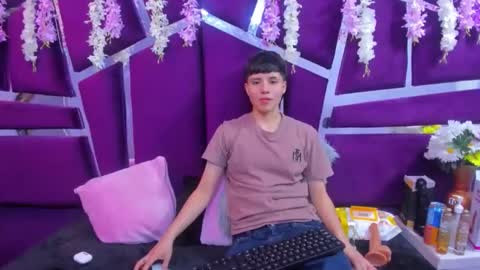 Snapshot of bruno_cruz chatting on 15, 11, 2025 Bruno Cruz online show from 15, 11, 2025