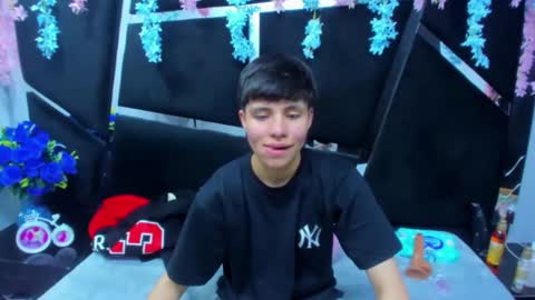 Snapshot of bruno_cruz chatting on 14, 12, 2025 Bruno Cruz online show from 14, 12, 2025