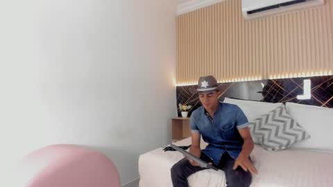 Snapshot of bruno_fox_ chatting on 23, 6, 2026 Bruno online show from 23, 6, 2026