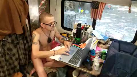 Steve... aka SkinnieDippin aka TimberTramp online show from 20, 5, 2026
