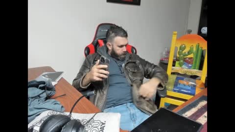 BRUTALMASTER1983 online show from 8, 1, 2025