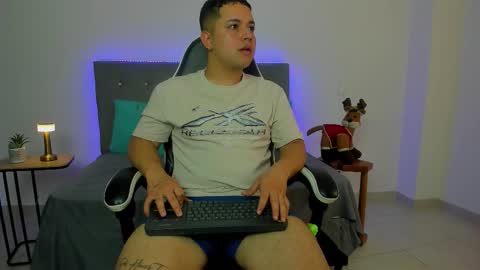 Snapshot of bry_hillx chatting on 27, 11, 2025 Bry Hill online show from 27, 11, 2025