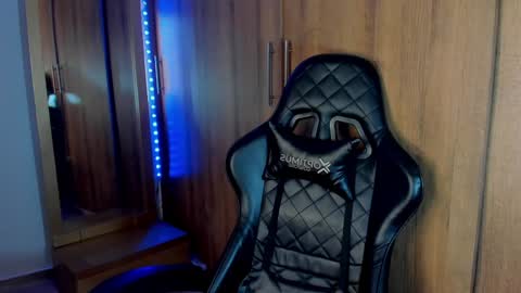 Snapshot of bryan_boy_ chatting on 24, 12, 2024 bryan online show from 24, 12, 2024