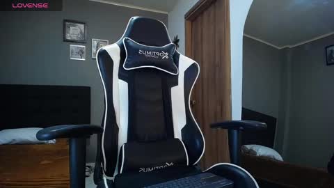 Snapshot of bryan_oficials chatting on 24, 12, 2024 bryan_oficials online show from 24, 12, 2024