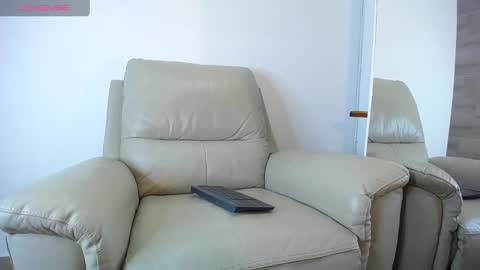 Snapshot of bryan_oficials chatting on 1, 2, 2025 bryan_oficials online show from 1, 2, 2025