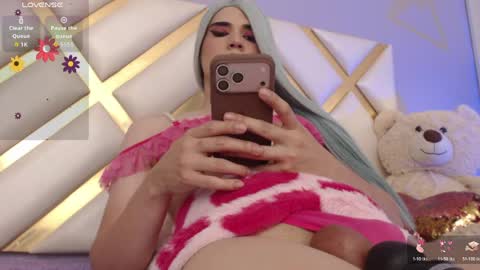 Becky Anders  online show from 25, 5, 2026