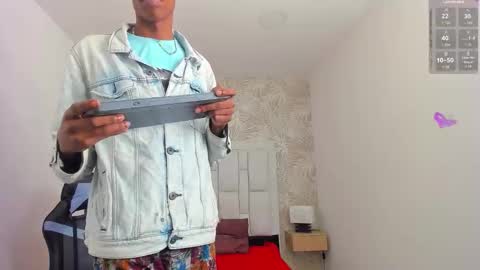 Snapshot of bryonycute chatting on 2, 10, 2025 BRYONY online show from 2, 10, 2025