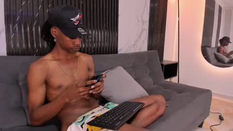 Snapshot of bryxxxon1 chatting on 28, 12, 2024 Bryxon online show from 28, 12, 2024