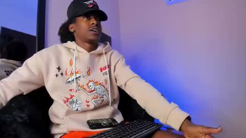 Snapshot of bryxxxon1 chatting on 7, 3, 2025 Bryxon online show from 7, 3, 2025