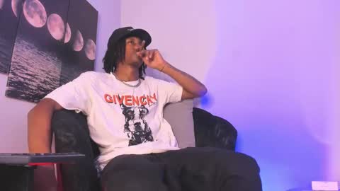 Snapshot of bryxxxon1 chatting on 12, 9, 2025 Bryxon online show from 12, 9, 2025