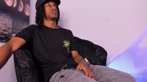 Snapshot of bryxxxon1 chatting on 5, 10, 2025 Bryxon online show from 5, 10, 2025