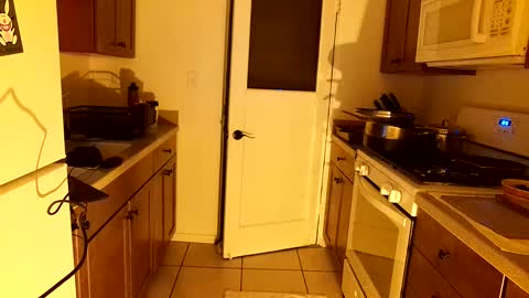 bottom freak online show from 4, 3, 2025