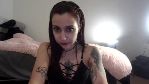 Queen Lola XXX online show from 18, 6, 2026