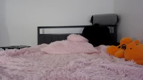 Queen Lola XXX online show from 18, 6, 2026