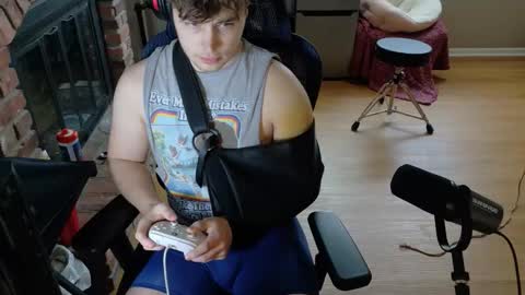 BubblebuttBdn online show from 15, 4, 2026