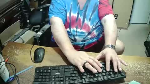 Snapshot of bucku2 chatting on 28, 4, 2026 Bucku2 online show from 28, 4, 2026