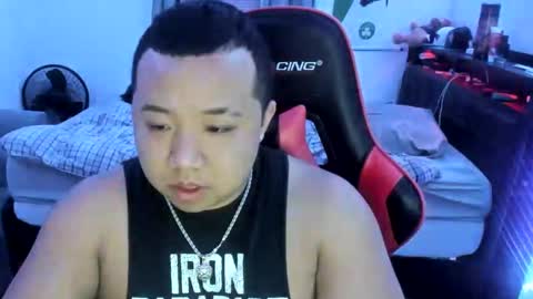 buffsexyman24 online show from 3, 3, 2025