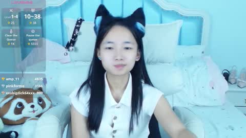 Sandy----xx online show from 4, 11, 2025