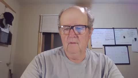 Snapshot of bullfrogg5050 chatting on 17, 9, 2025 bullfrogg5050 online show from 17, 9, 2025