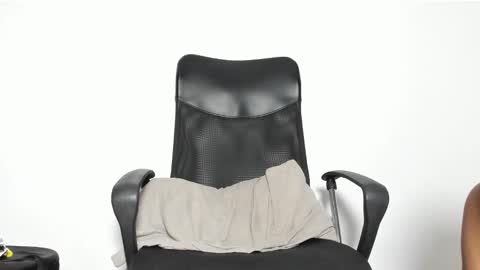 Snapshot of bunniies_ chatting on 14, 12, 2025 online show from 14, 12, 2025