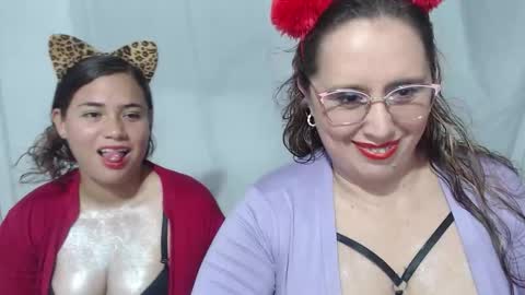 Snapshot of bunniosito chatting on 2, 11, 2025 bunniosito online show from 2, 11, 2025