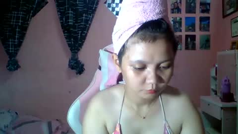 bunny_flower18 online show from 29, 5, 2026