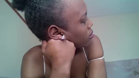 bunnydiva_ online show from 4, 10, 2025