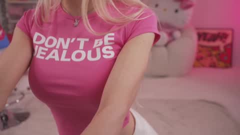 Snapshot of bunnydollstella chatting on 2, 3, 2025 Stella online show from 2, 3, 2025