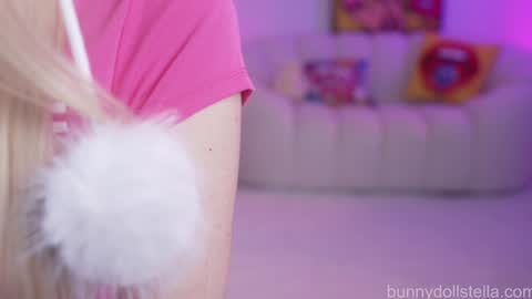 Snapshot of bunnydollstella chatting on 5, 10, 2025 Stella online show from 5, 10, 2025