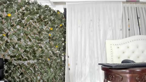 Angela Santini online show from 25, 2, 2025