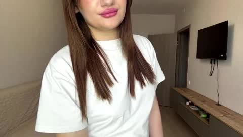 Snapshot of bunnylumee chatting on 28, 5, 2026 Luna online show from 28, 5, 2026
