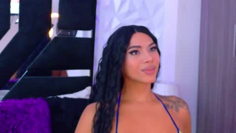 Snapshot of bunnynicolle chatting on 27, 12, 2024 ONLYFANS online show from 27, 12, 2024