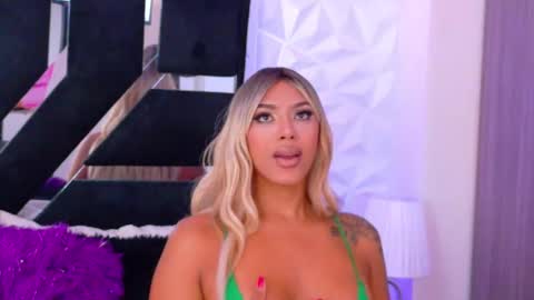 Snapshot of bunnynicolle chatting on 9, 1, 2025 ONLYFANS online show from 9, 1, 2025