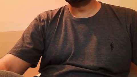 Hairy Arabian online show from 2, 1, 2025