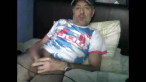 burnleyguy1977 online show from 7, 1, 2026